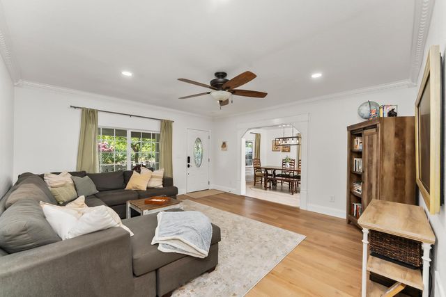 4285 65th St, Sacramento, CA 95820