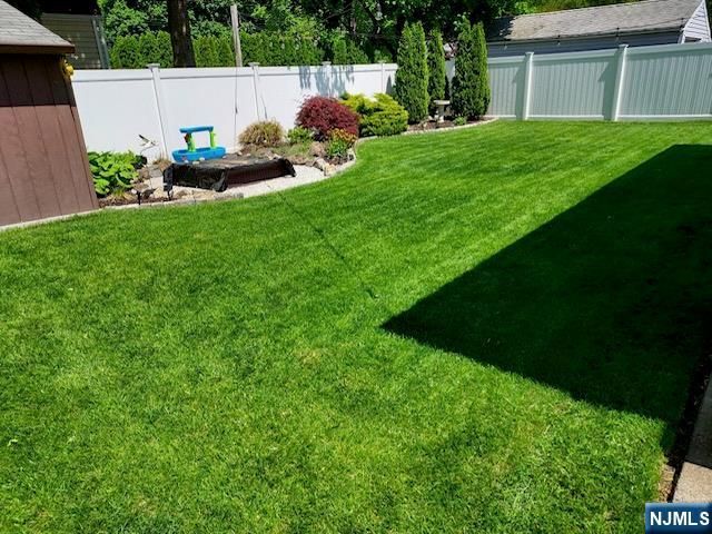 911 Colfax, Pompton Lakes, NY 07442