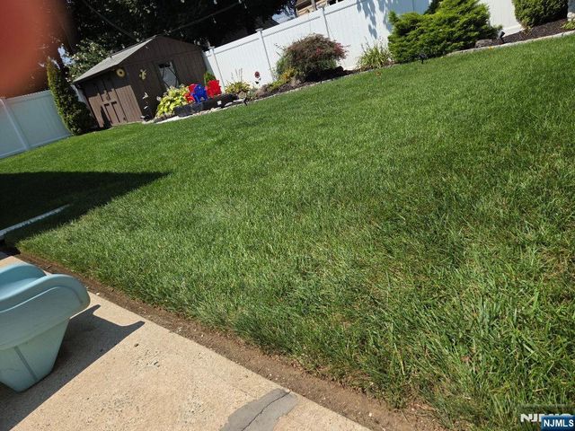 911 Colfax, Pompton Lakes, NY 07442