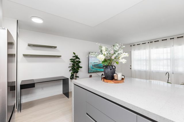 5203 NE 24th Terrace B210, Fort Lauderdale, FL 33308