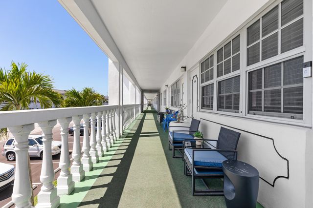 5203 NE 24th Terrace B210, Fort Lauderdale, FL 33308