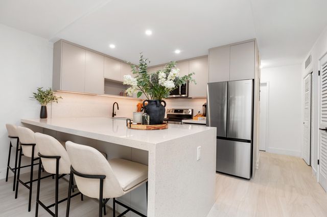 5203 NE 24th Terrace B210, Fort Lauderdale, FL 33308