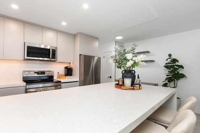5203 NE 24th Terrace B210, Fort Lauderdale, FL 33308