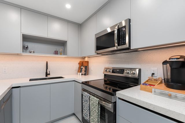 5203 NE 24th Terrace B210, Fort Lauderdale, FL 33308