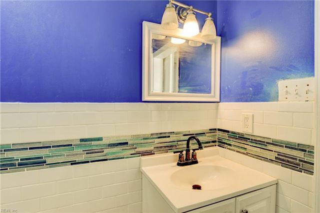 2715 E Virginia Beach BLVD, Norfolk, VA 23504