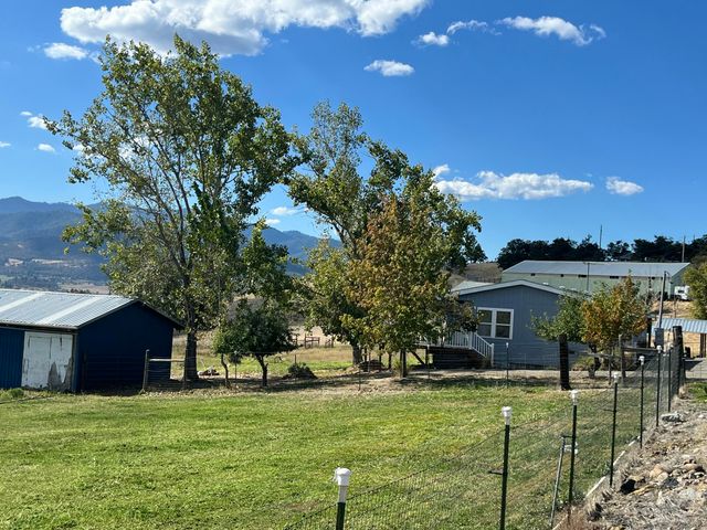 4234 Payne Road, Medford, OR 97504