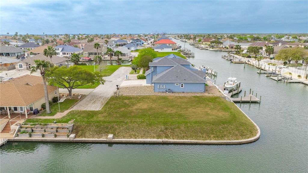 110 DOLPHIN Ct, Aransas Pass, TX 78336 — photo 3