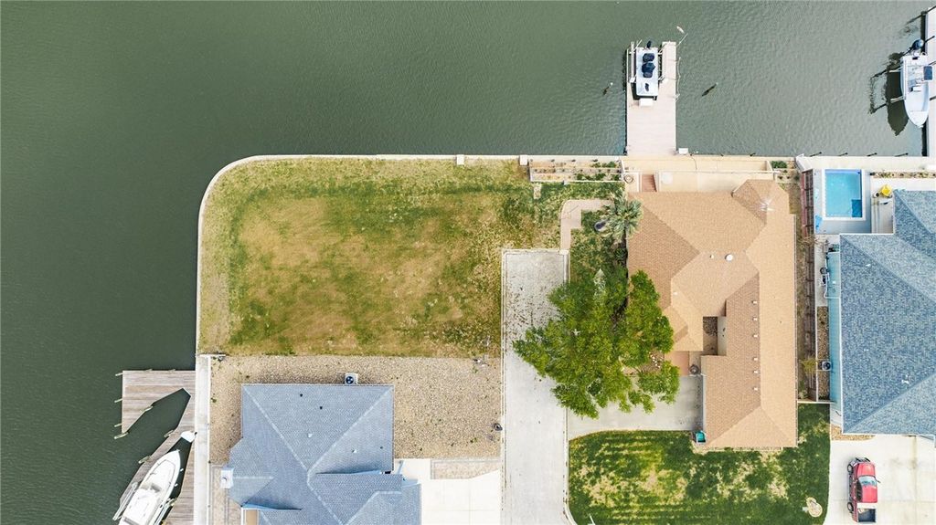 110 DOLPHIN Ct, Aransas Pass, TX 78336 — photo 4