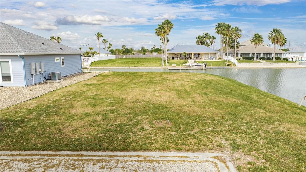 110 DOLPHIN Ct, Aransas Pass, TX 78336 — photo 5
