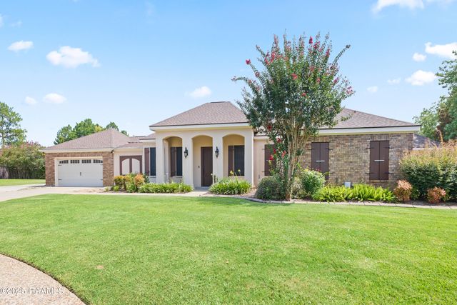 102 La Quinta Court, Broussard, LA 70518