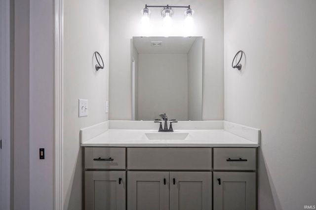 840 S Hoke Avenue, Frankfort, IN 46041