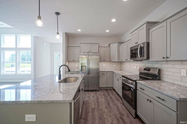 840 S Hoke Avenue, Frankfort, IN 46041