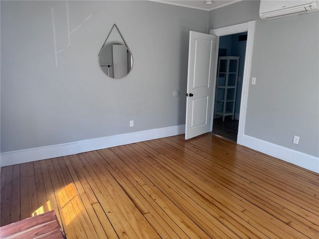 35 Elm Street B, Newport, RI 02840