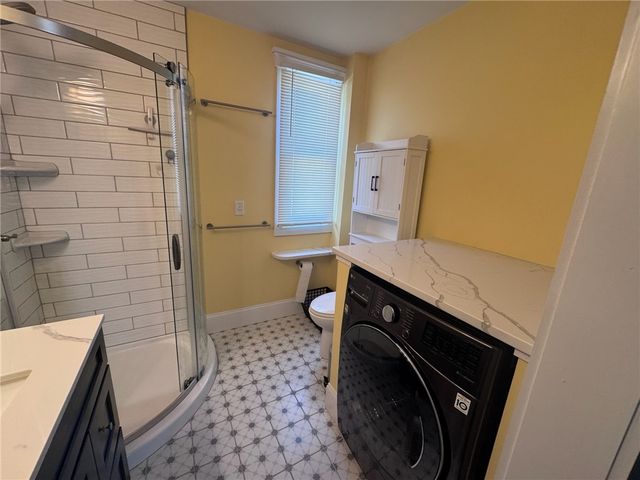 35 Elm Street B, Newport, RI 02840