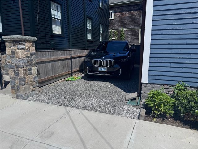 35 Elm Street B, Newport, RI 02840