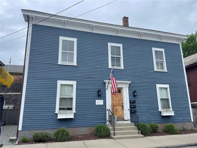 35 Elm Street B, Newport, RI 02840