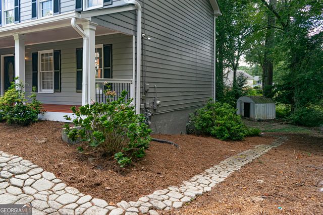 1043 Wash Lee Drive SW, Lilburn, GA 30047