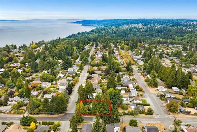10004 14th Avenue NW, Seattle, WA 98177