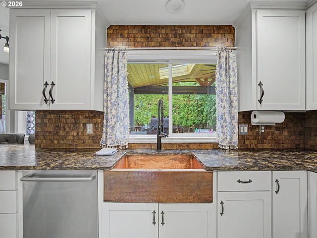 3008 Se LAURA Ave, Gresham, OR 97080