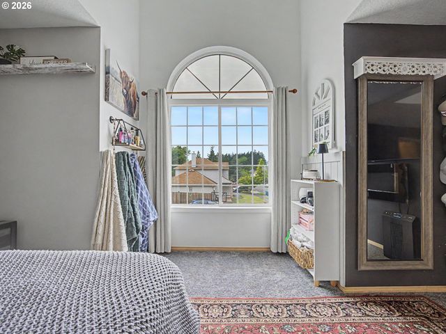 3008 Se LAURA Ave, Gresham, OR 97080