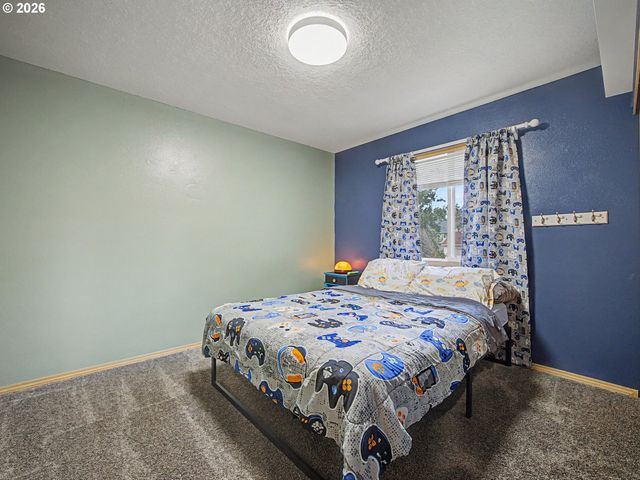 3008 Se LAURA Ave, Gresham, OR 97080