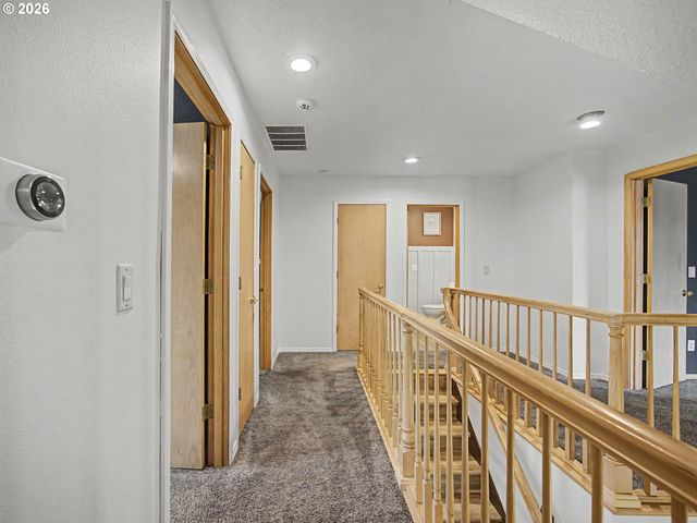 3008 Se LAURA Ave, Gresham, OR 97080