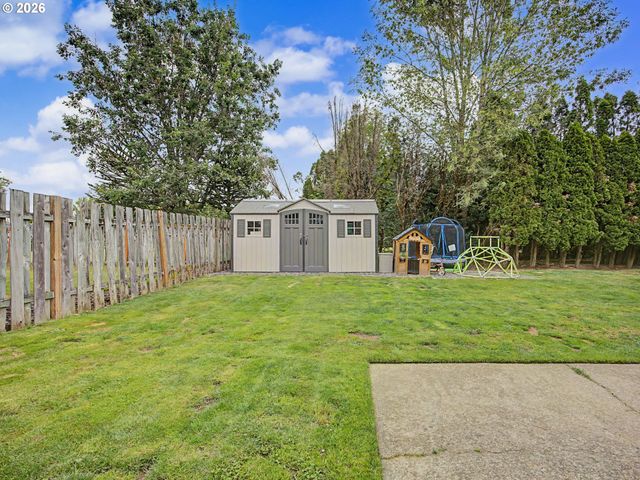 3008 Se LAURA Ave, Gresham, OR 97080