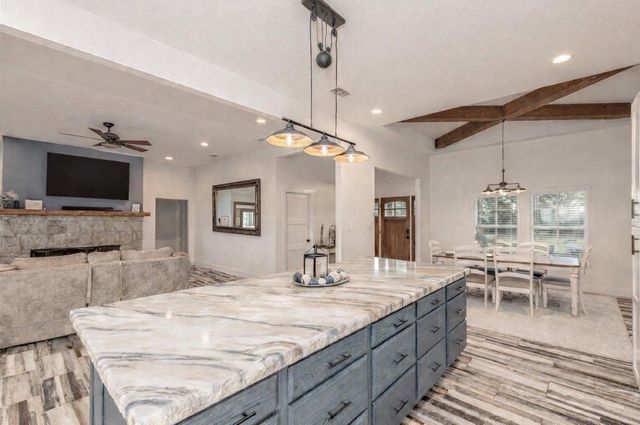 4886 County Road 1037, Celeste, TX 75426