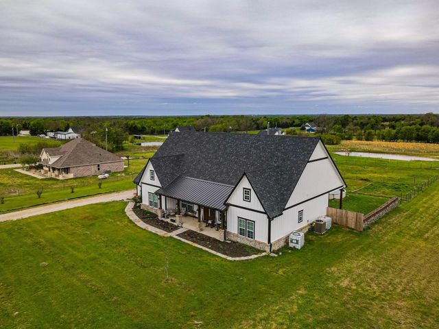 4886 County Road 1037, Celeste, TX 75426