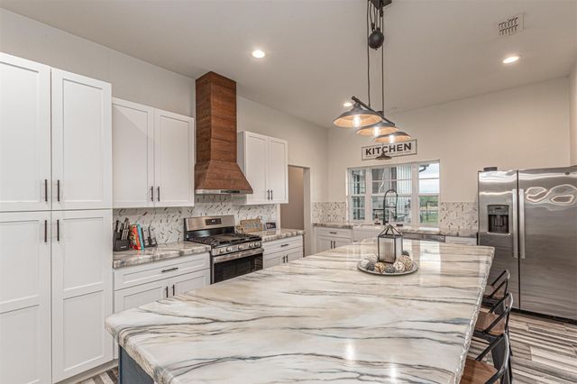 4886 County Road 1037, Celeste, TX 75426