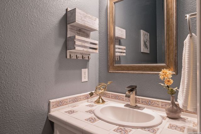 20511 View Meadow, San Antonio, TX 78258