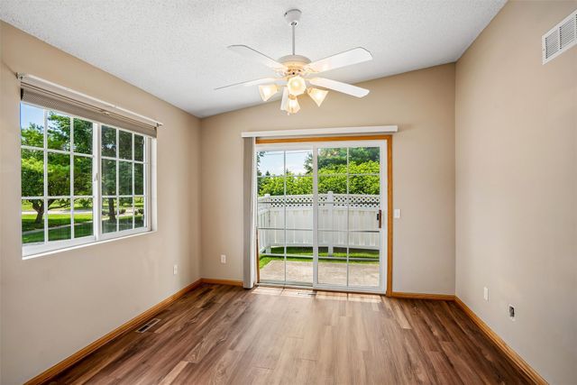 12503 Douglas Parkway, Urbandale, IA 50323