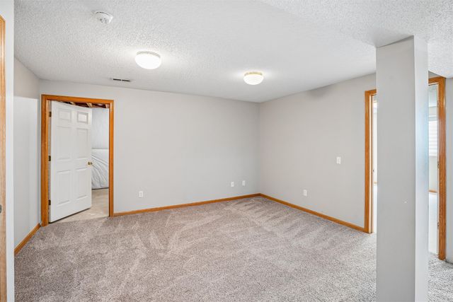 12503 Douglas Parkway, Urbandale, IA 50323