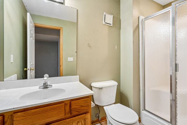 12503 Douglas Parkway, Urbandale, IA 50323