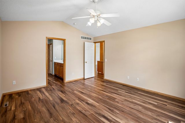 12503 Douglas Parkway, Urbandale, IA 50323