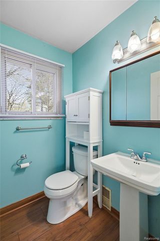 6230 Barker Drive, Waterford Charter Township, MI 48329