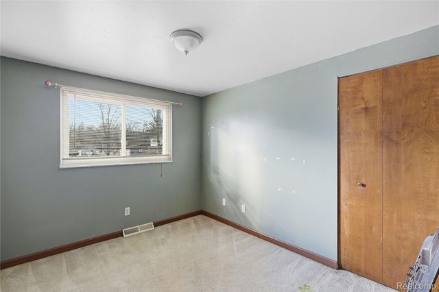 6230 Barker Drive, Waterford Charter Township, MI 48329