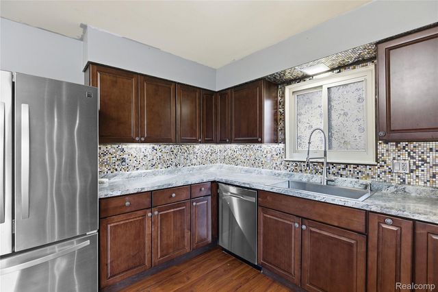 6230 Barker Drive, Waterford Charter Township, MI 48329