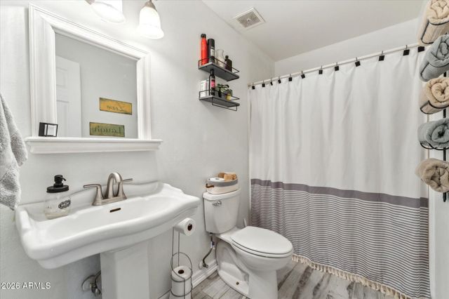 9716 N 55TH Avenue, Glendale, AZ 85302