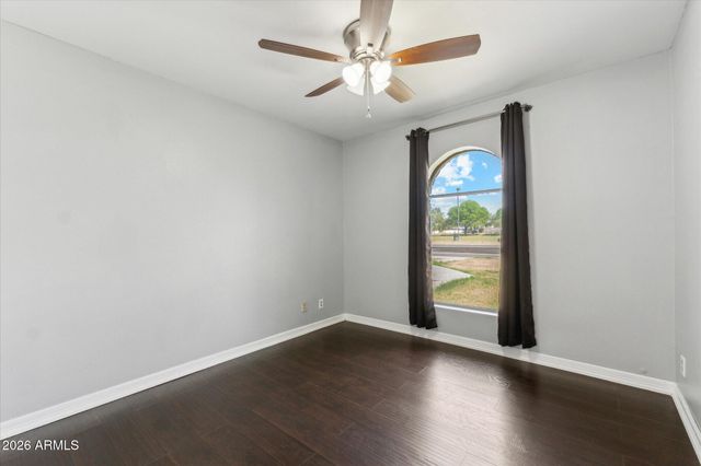9716 N 55TH Avenue, Glendale, AZ 85302