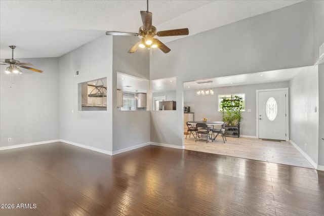 9716 N 55TH Avenue, Glendale, AZ 85302