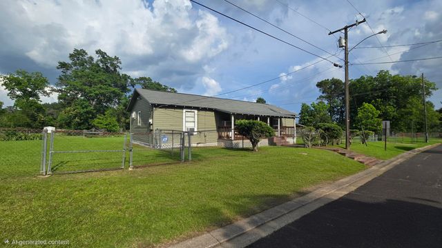 617 Vine, Deridder, LA 70634