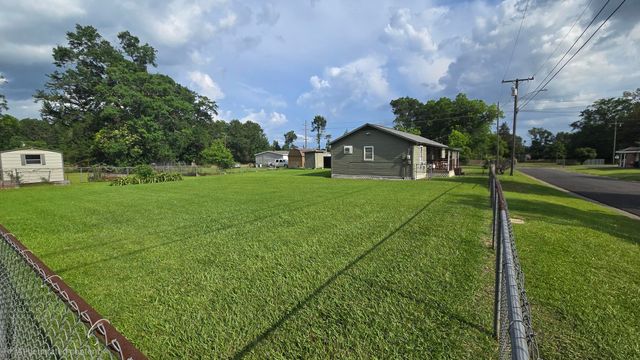 617 Vine, Deridder, LA 70634