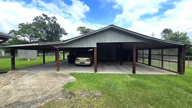 617 Vine, Deridder, LA 70634