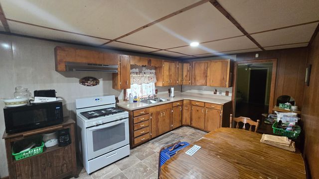 617 Vine, Deridder, LA 70634
