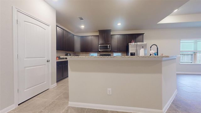 2327 Windy Sail Drive, Texas City, TX 77568