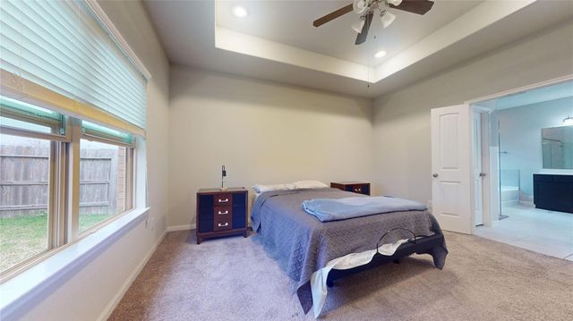 2327 Windy Sail Drive, Texas City, TX 77568