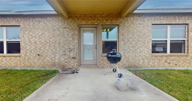 2327 Windy Sail Drive, Texas City, TX 77568