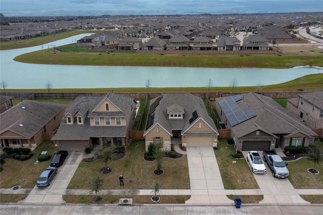 2327 Windy Sail Drive, Texas City, TX 77568