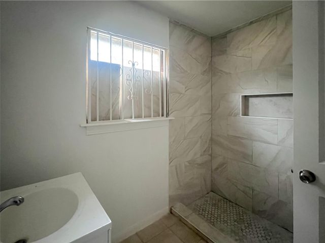 13522 Hollypark Drive, Houston, TX 77015